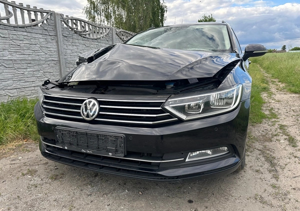 Volkswagen Passat cena 24900 przebieg: 280000, rok produkcji 2015 z Choszczno małe 352